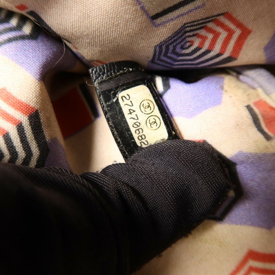 CHANEL 牛皮皮革Mini Pouch銀扣小袋-6