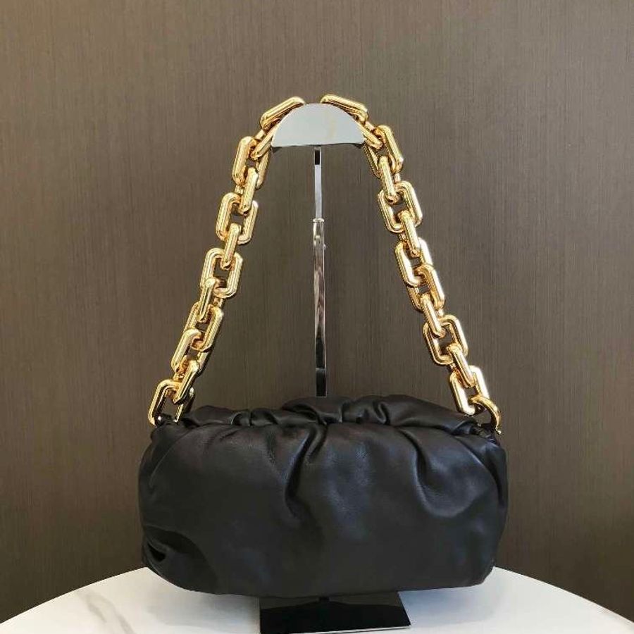 99新Bottega Veneta葆蝶家CHAIN POUCH大號鏈條雲朵包,大金鍊子咖色配金鍊條高級魅力!-0