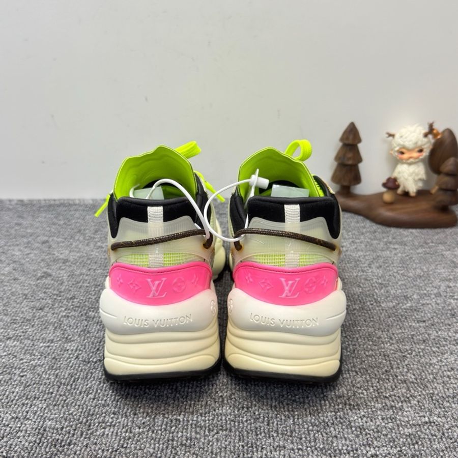 38碼 LV 路易威登 Run55 低幫 運動鞋 女款 螢光綠 99新/無原盒/-5