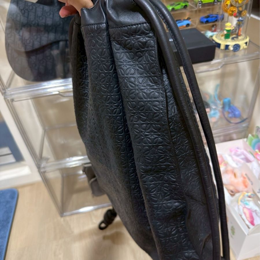 🎩🎩LOEWE羅意威Yago系列黑色抽繩背包-8