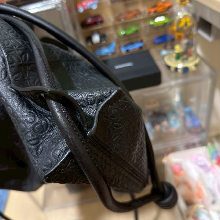 🎩🎩LOEWE羅意威Yago系列黑色抽繩背包-9