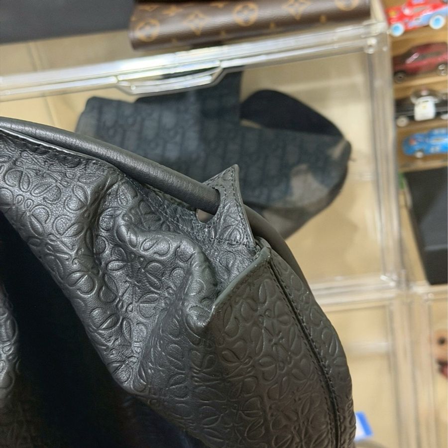 🎩🎩LOEWE羅意威Yago系列黑色抽繩背包-11