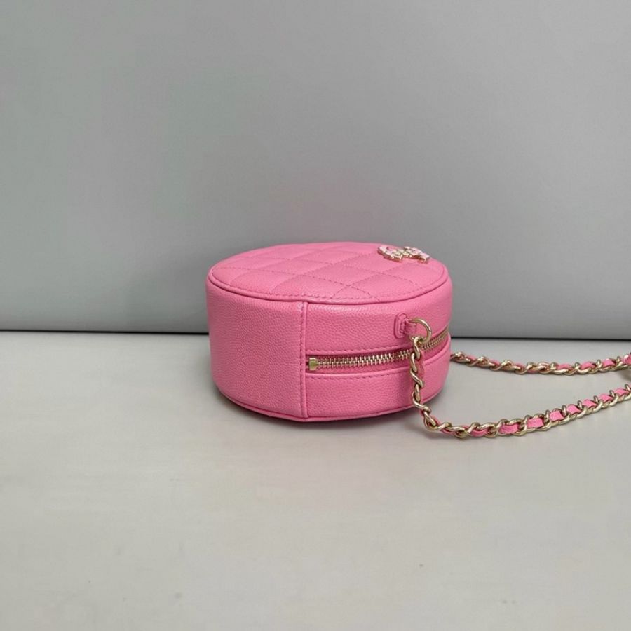 Chanel香奈兒 粉色荔枝紋寶石雙C鏈條圓餅包-1