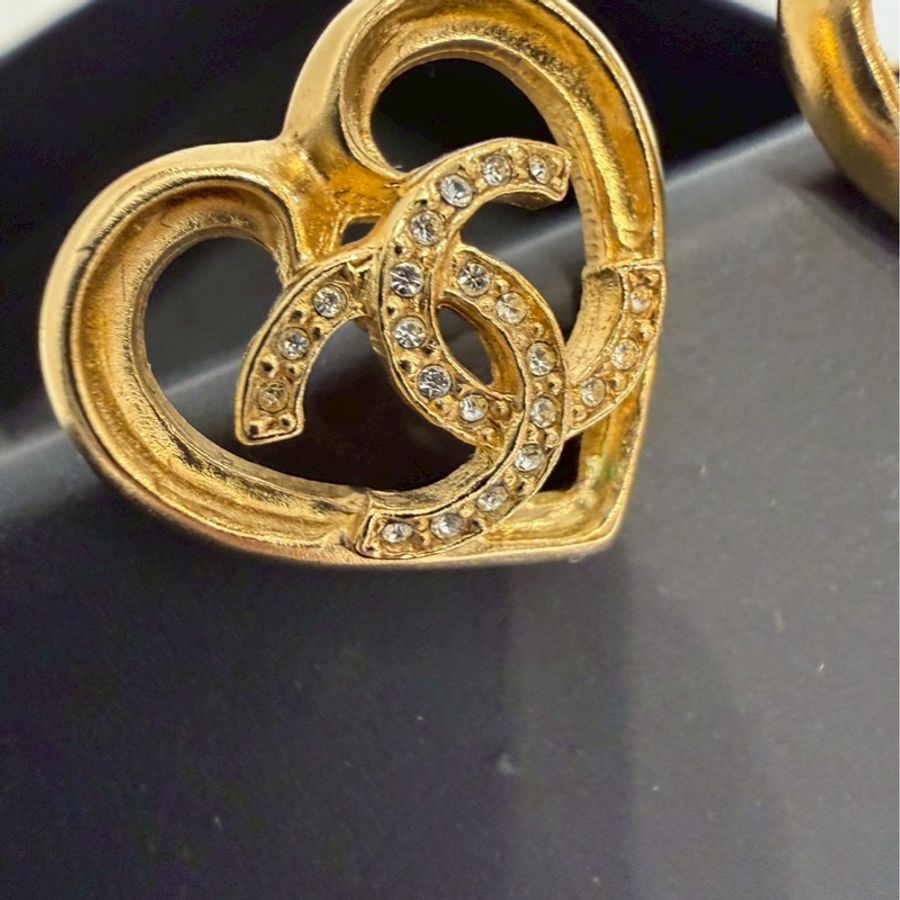Chanel✨2023愛心耳環 針式耳環 耳針耳釘-1