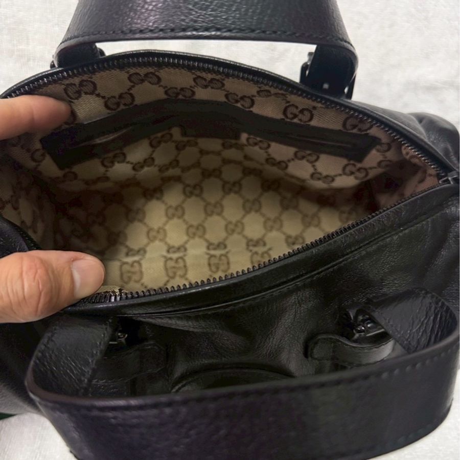 Gucci黑色皺紋皮革小號旅行袋(型號:725701)-1