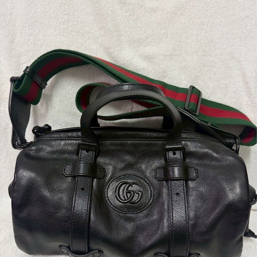 Gucci黑色皺紋皮革小號旅行袋(型號:725701)-5
