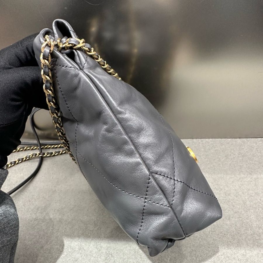 Chanel香奈兒 22 BAG mini牛皮 深灰色 金扣 單肩斜挎包 (23B)-2
