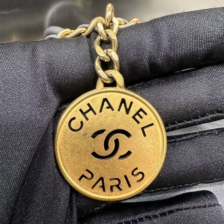 Chanel香奈兒 22 BAG mini牛皮 深灰色 金扣 單肩斜挎包 (23B)-11
