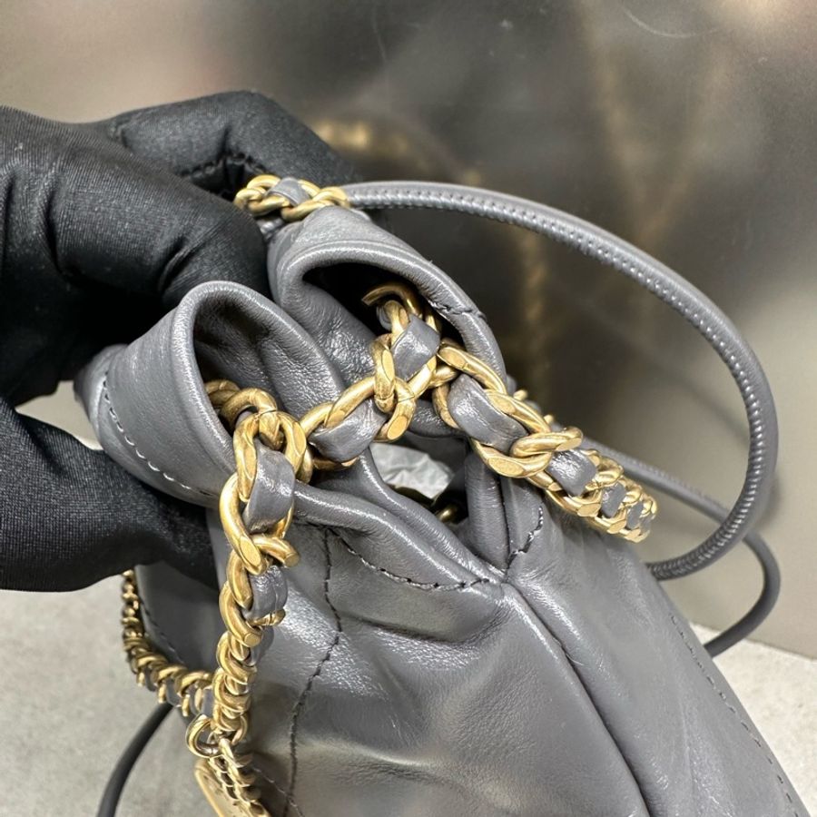 Chanel香奈兒 22 BAG mini牛皮 深灰色 金扣 單肩斜挎包 (23B)-12