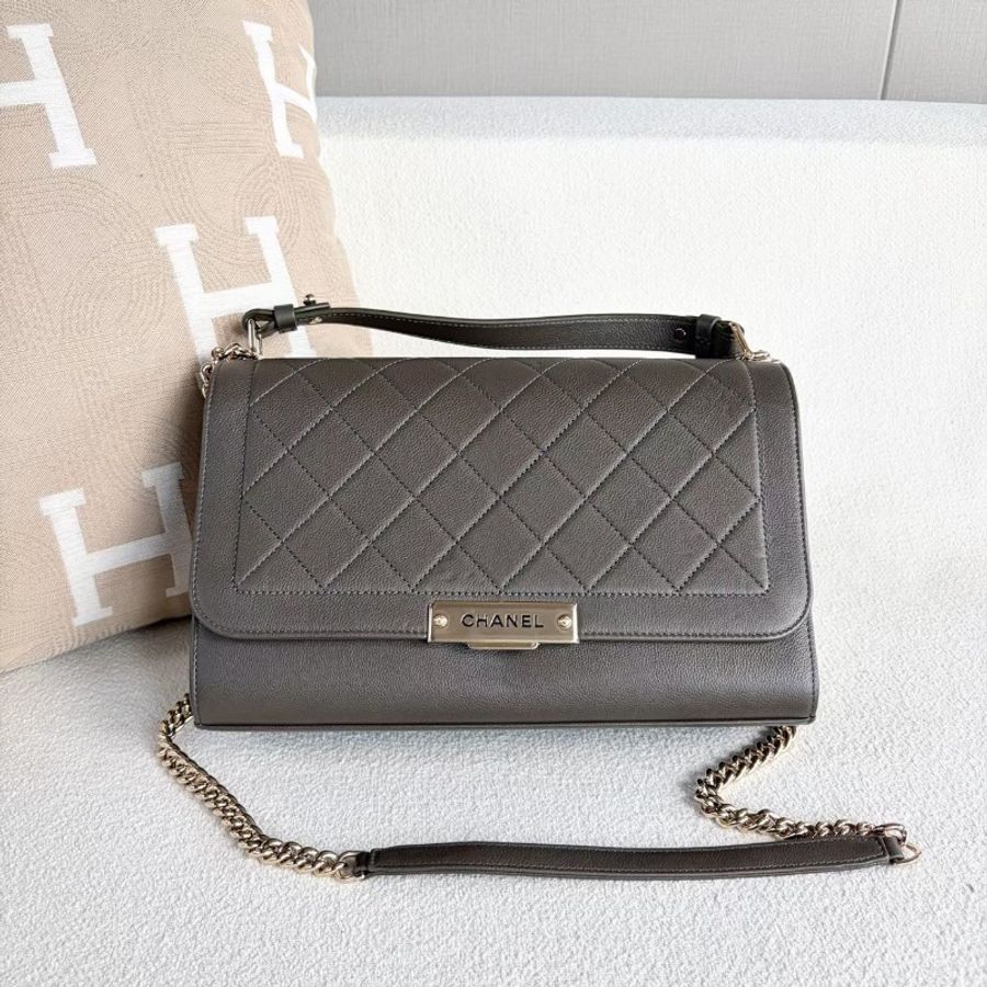 Chanel handle郵差包 灰色 金扣 牛皮29*19*8 98新配件塵袋 保卡-6