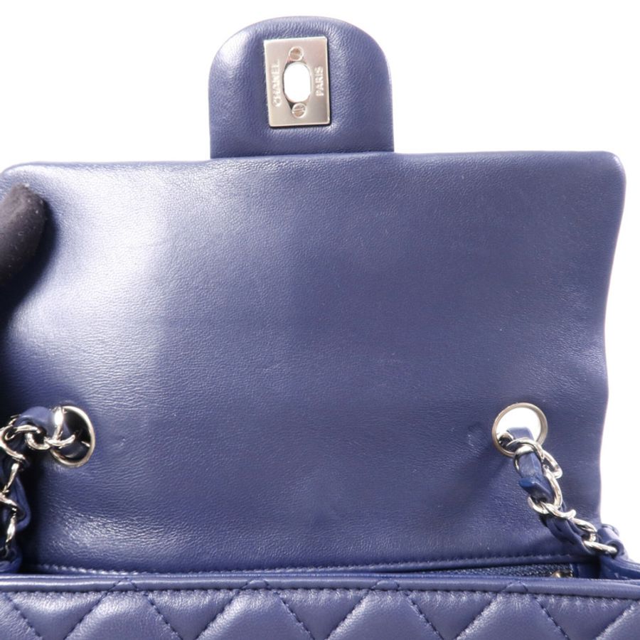CHANEL 羊皮皮革Mini Classic 20銀扣鏈帶肩背袋-16