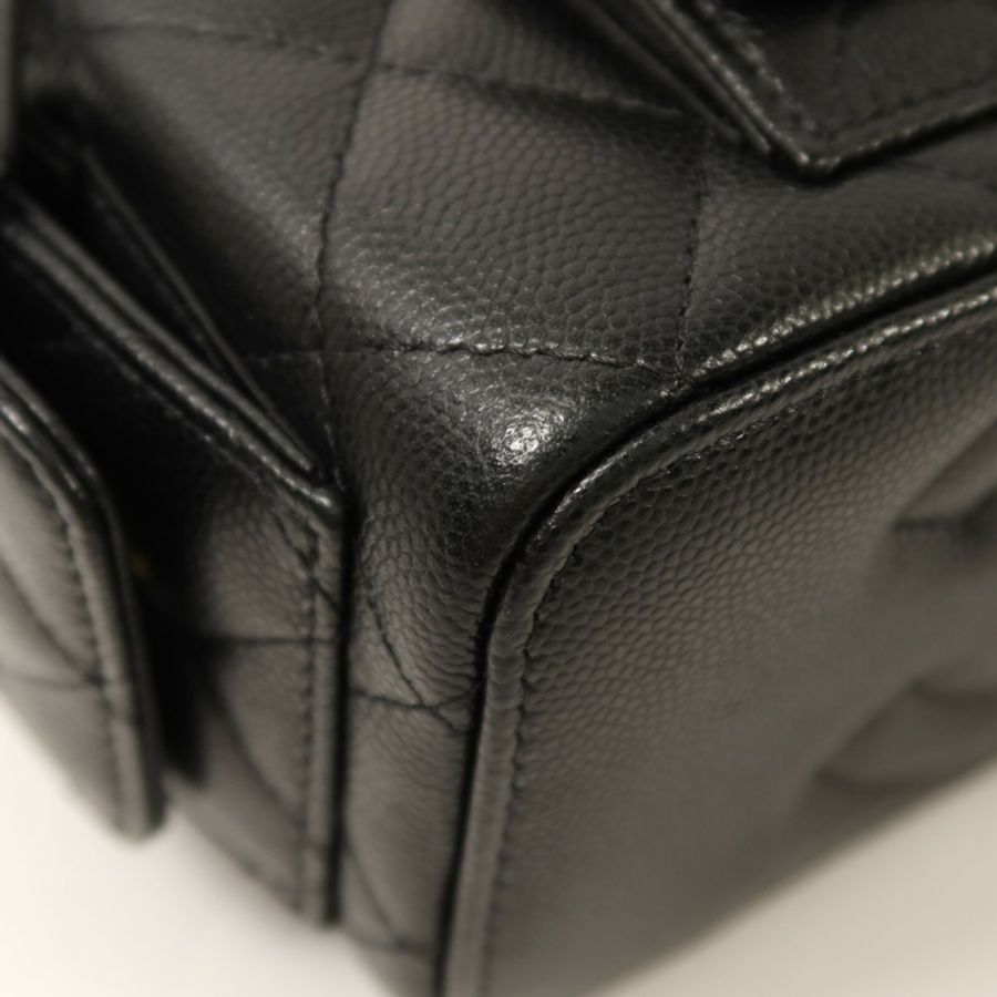 CHANEL 牛皮皮革Vanity Case金扣鏈帶肩背袋-10