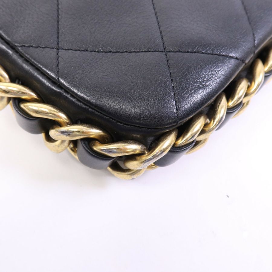 CHANEL 牛皮皮革Matelasse Bag金扣肩背袋-12