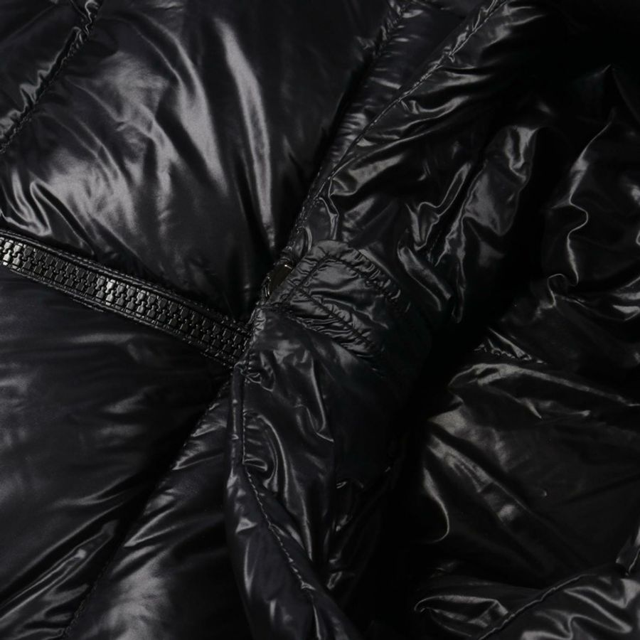 MONCLER SERITTE 羽絨衣 1A20000 尼龍黑 二手 女款-5