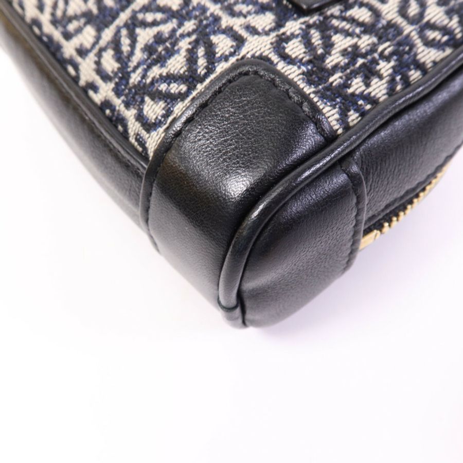 LOEWE 帆布Amazona Nano金扣鏈帶手挽肩背袋兩用袋-11