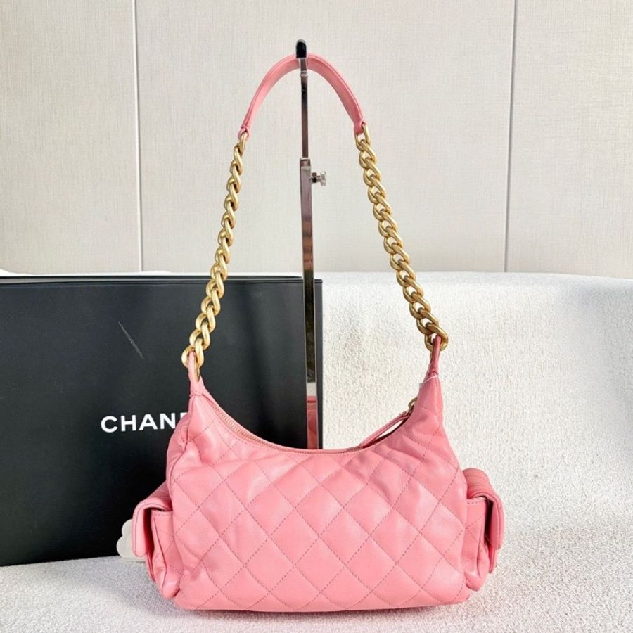 Chanel hobo嬉皮包 芯片款 粉色 金扣 羊皮 25*22*12  9新 配件塵袋-4