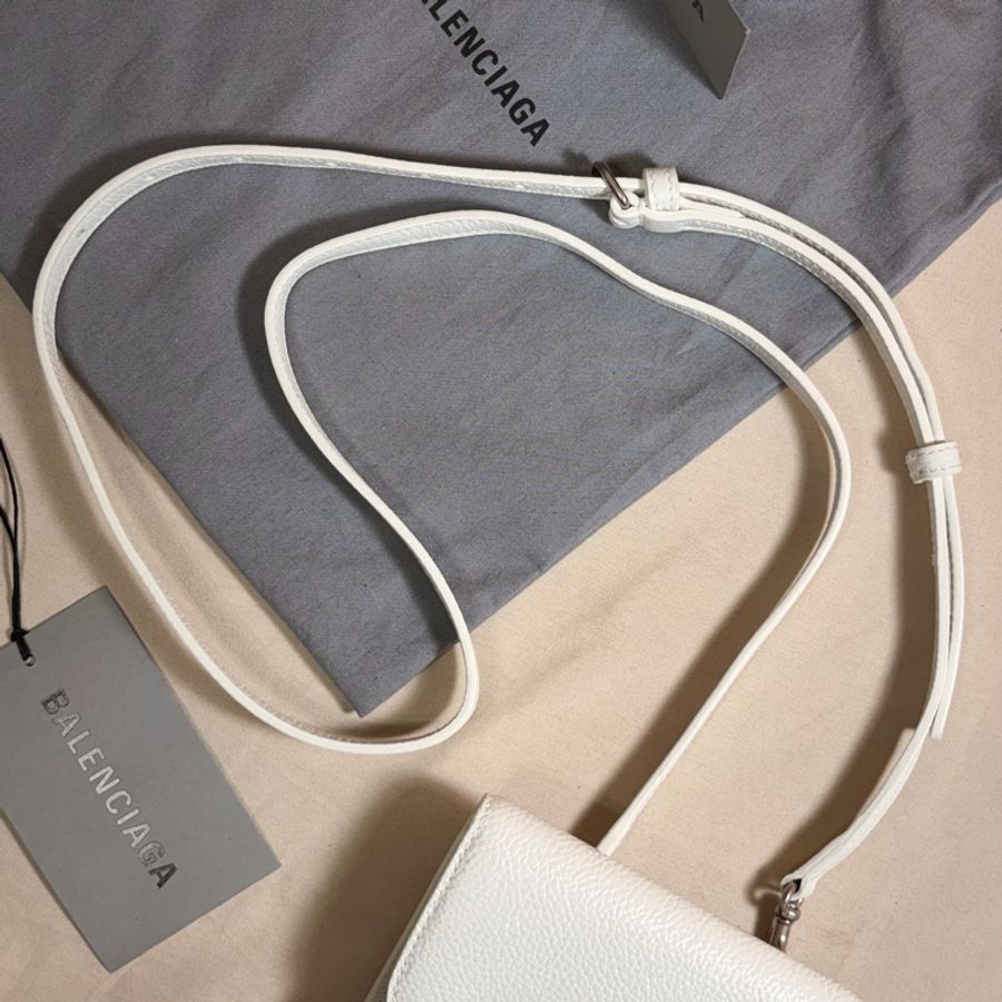 ‼️全台最甜 近新閒置 Balenciaga 巴黎世家 黑白翻蓋手機包 肩背/斜背包-8