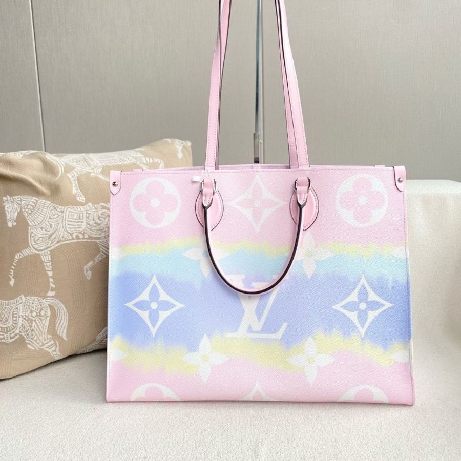 LV春夏限定彩虹漸變Onthego大號41*32*17  99新配件塵袋 購證-6