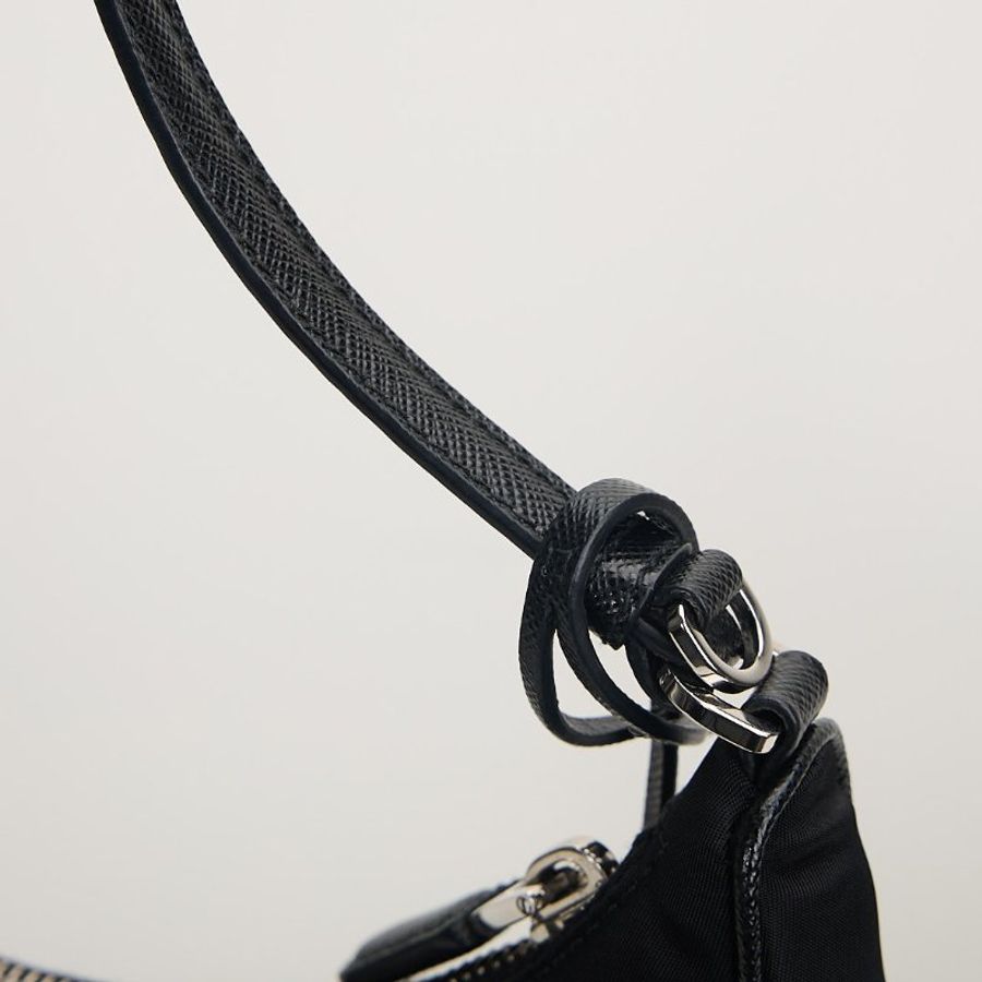 二手Prada hobo 2005 新款腋下包/黑色-3