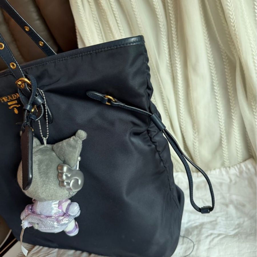 普拉特 深藍色尼龍托特包 prada nylon shoulder tote bag經典 實用性高 包 通勤包 包包 女生 男生-17
