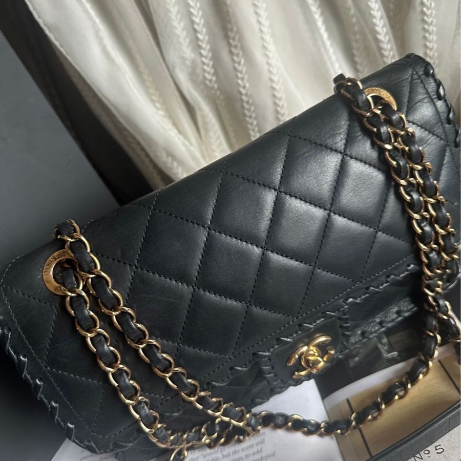 香奈兒單蓋包黑色小牛皮單蓋鏈條包 肩背包 斜背包 香奈兒 bag 斜挎包 單蓋包 CC chanel black calfskin single flap chain-9