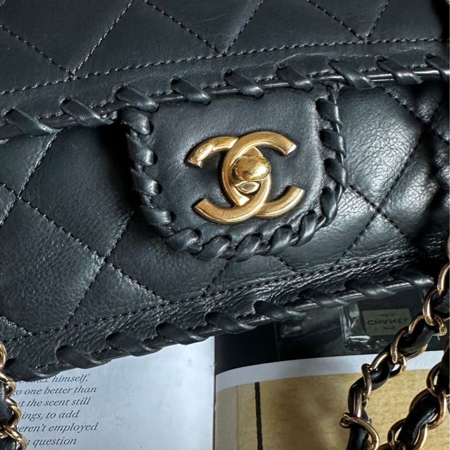 香奈兒單蓋包黑色小牛皮單蓋鏈條包 肩背包 斜背包 香奈兒 bag 斜挎包 單蓋包 CC chanel black calfskin single flap chain-20