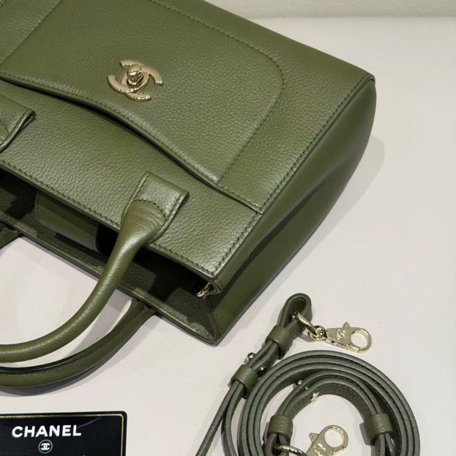 Chanel 抹茶綠 鼠尾草綠 mini 郵差斜背包荔枝紋 牛皮 27*22*10cm 99新配件塵袋保卡-2