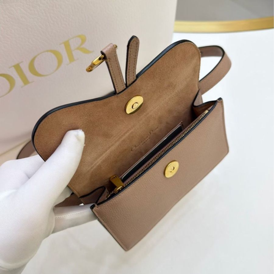 🎀 【極致優雅．近新珍藏】Dior Saddle Belt Pouch馬鞍粒面小牛皮腰包 / 附皮帶 🎀-2