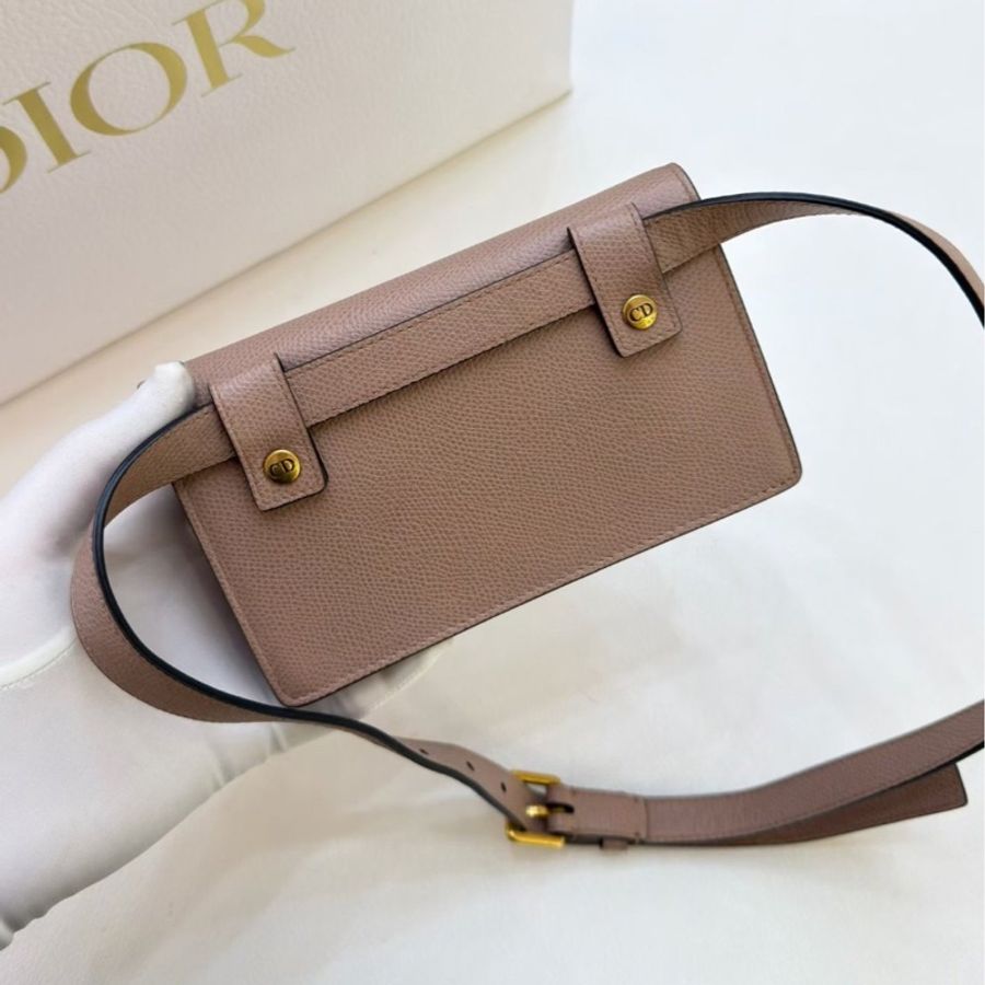 🎀 【極致優雅．近新珍藏】Dior Saddle Belt Pouch馬鞍粒面小牛皮腰包 / 附皮帶 🎀-3
