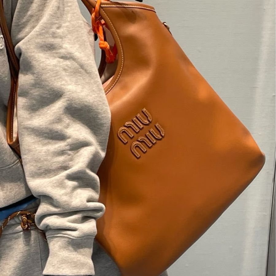 #MIUMIU 缪缪 🍪🍪98新 焦糖色ivy托特包 尺寸35*33-3