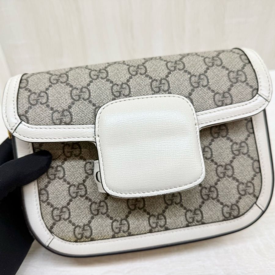 Gucci白色原花1955Horsebit雙背帶側背包658574-21