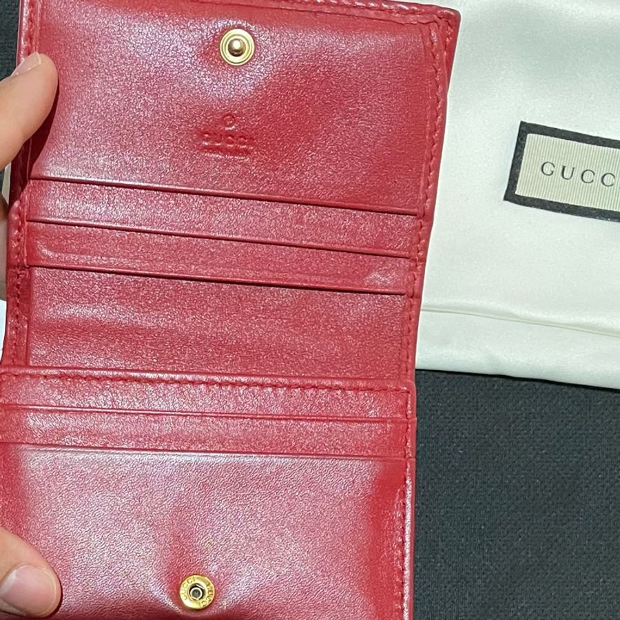 Gucci MARMONT 馬夢系列金釦紅色短夾（付台灣購證）-42