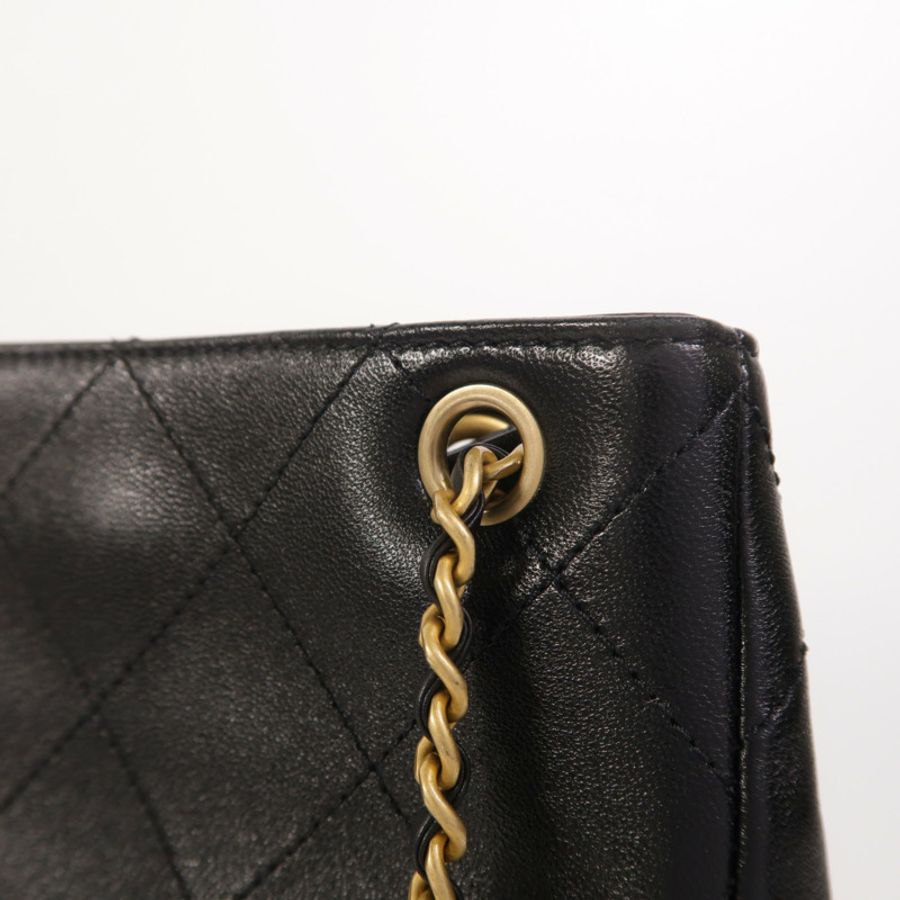 CHANEL 羊皮皮革25C Backpack金扣背包-17