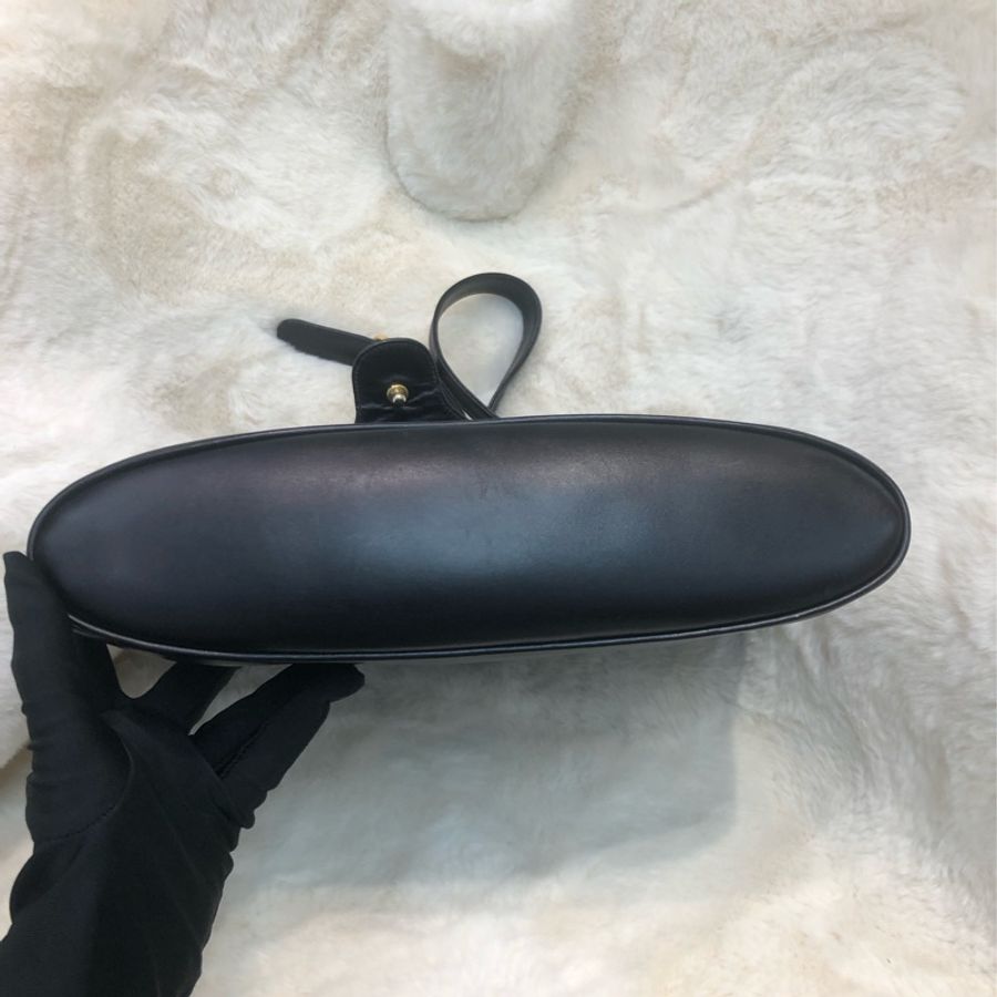 Gucci 金Logo 黑色水桶袋 XA705-4