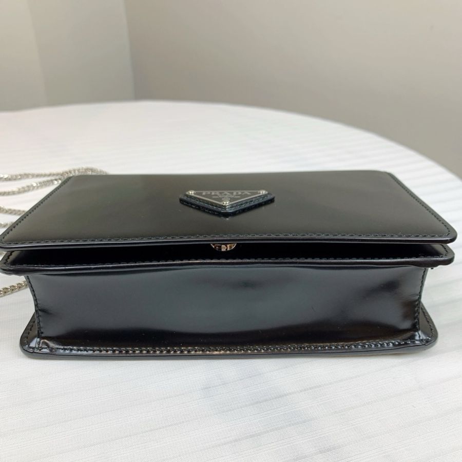 普拉達/Prada 亮面皮革單肩包 19*6*12-6