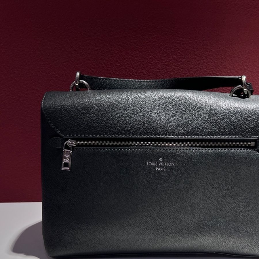 路易威登/Louis Vuitton Lock me系列 銀扣 荔枝紋 黑色斜挎包 手提包 尺寸：27*9*20 cm-8