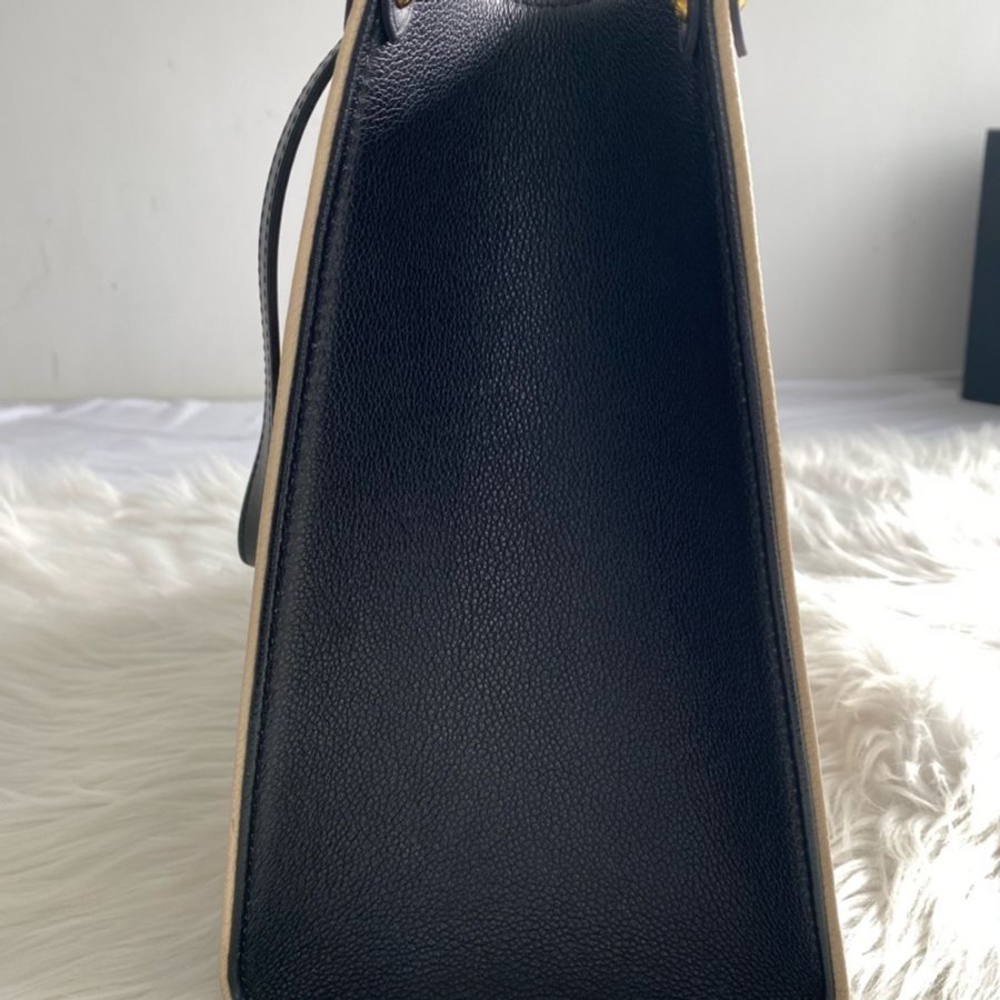 路易威登 / Louis Vuitton M46016 ONTHEGO 中號 菱格刺繡款 晶片款 狀態極佳-8