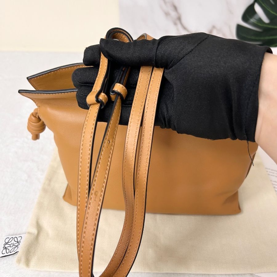 Loewe Flamenco 系列肩背包福袋包-4