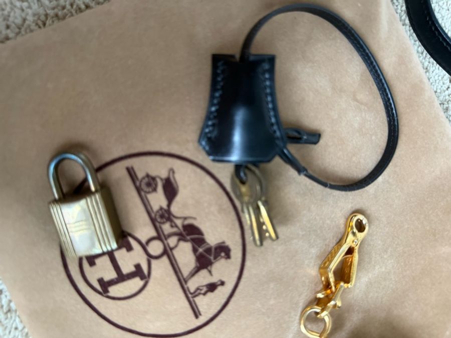 Vintage愛馬仕凱莉包 外縫Kelly 28 黑金 box 配件齊全-27