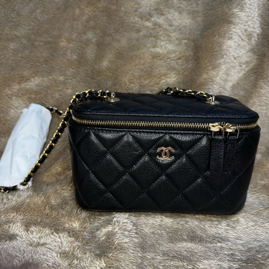 CHANEL 全新荔枝皮黑色長盒子淡金釦-0