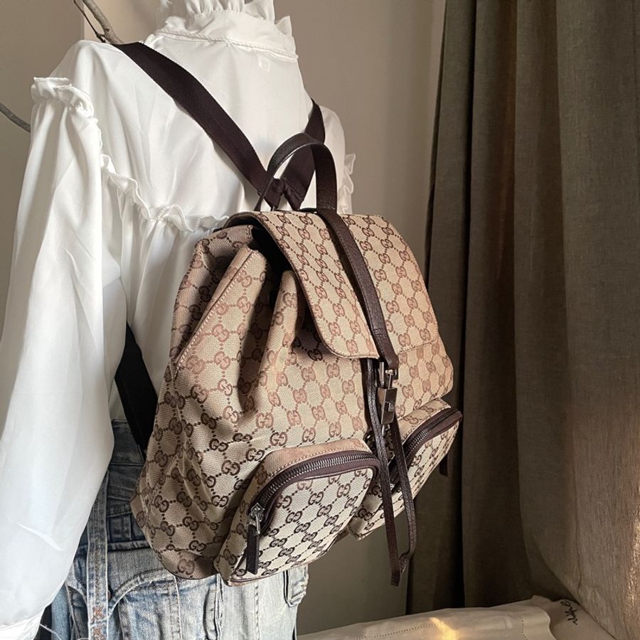 🍎優惠中🍎Gucci 經典GG老花後背包🎒 肩背包/雙肩包/旅行包/過夜包/水桶包/束口包 🎒側背/手提🎒正品🎒況不錯🎒男女皆適-1