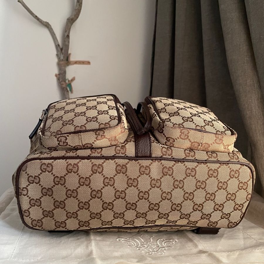 🍎優惠中🍎Gucci 經典GG老花後背包🎒 肩背包/雙肩包/旅行包/過夜包/水桶包/束口包 🎒側背/手提🎒正品🎒況不錯🎒男女皆適-9