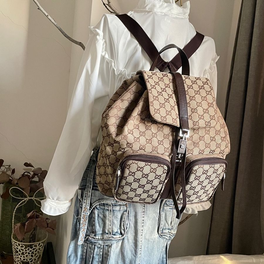 🍎優惠中🍎Gucci 經典GG老花後背包🎒 肩背包/雙肩包/旅行包/過夜包/水桶包/束口包 🎒側背/手提🎒正品🎒況不錯🎒男女皆適-10