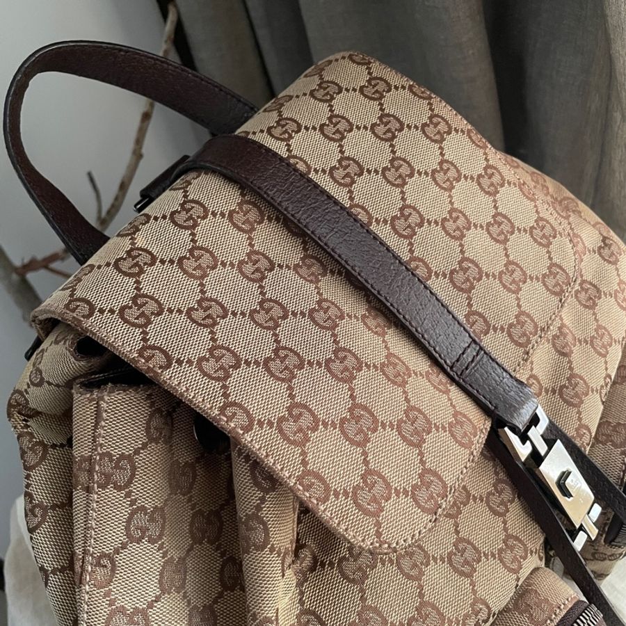 🍎優惠中🍎Gucci 經典GG老花後背包🎒 肩背包/雙肩包/旅行包/過夜包/水桶包/束口包 🎒側背/手提🎒正品🎒況不錯🎒男女皆適-13