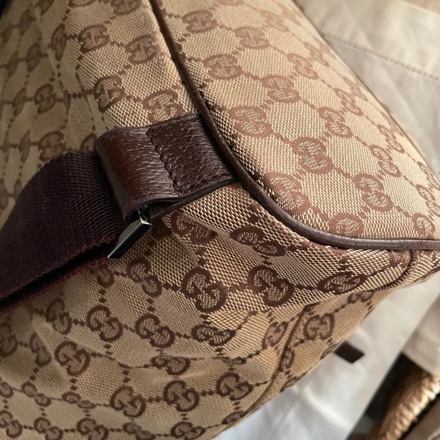 🍎優惠中🍎Gucci 經典GG老花後背包🎒 肩背包/雙肩包/旅行包/過夜包/水桶包/束口包 🎒側背/手提🎒正品🎒況不錯🎒男女皆適-21