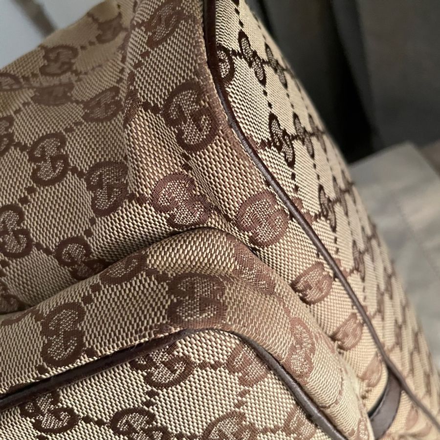 🍎優惠中🍎Gucci 經典GG老花後背包🎒 肩背包/雙肩包/旅行包/過夜包/水桶包/束口包 🎒側背/手提🎒正品🎒況不錯🎒男女皆適-23