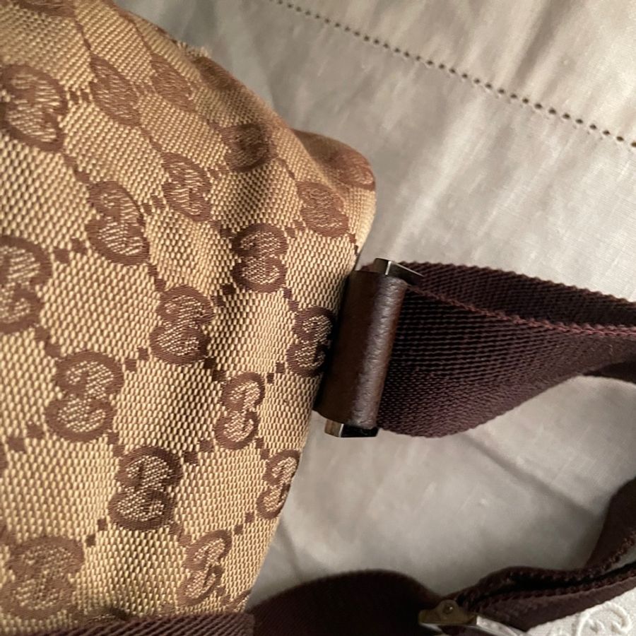 🍎優惠中🍎Gucci 經典GG老花後背包🎒 肩背包/雙肩包/旅行包/過夜包/水桶包/束口包 🎒側背/手提🎒正品🎒況不錯🎒男女皆適-27