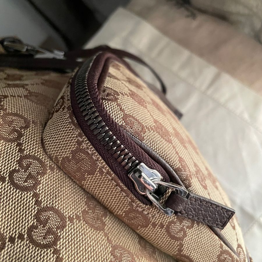 🍎優惠中🍎Gucci 經典GG老花後背包🎒 肩背包/雙肩包/旅行包/過夜包/水桶包/束口包 🎒側背/手提🎒正品🎒況不錯🎒男女皆適-30