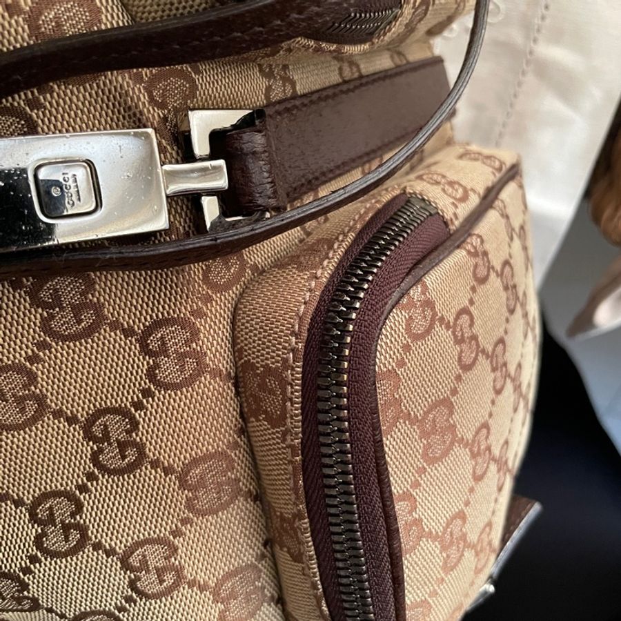 🍎優惠中🍎Gucci 經典GG老花後背包🎒 肩背包/雙肩包/旅行包/過夜包/水桶包/束口包 🎒側背/手提🎒正品🎒況不錯🎒男女皆適-31