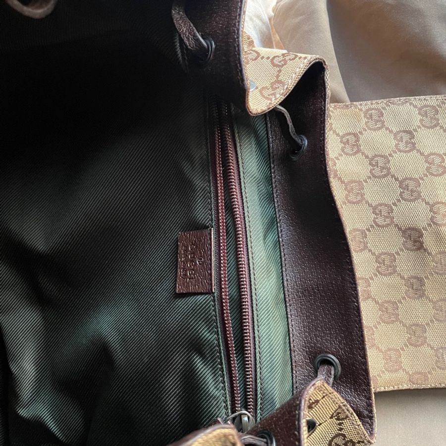 🍎優惠中🍎Gucci 經典GG老花後背包🎒 肩背包/雙肩包/旅行包/過夜包/水桶包/束口包 🎒側背/手提🎒正品🎒況不錯🎒男女皆適-54